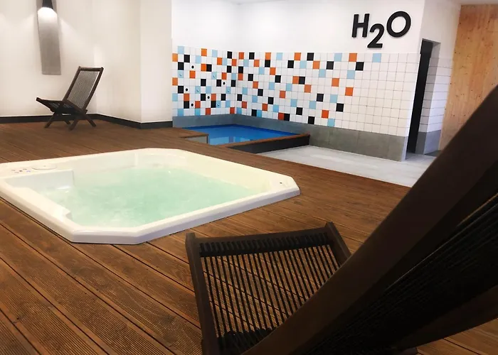 Aparthotel Stacja 605 4*